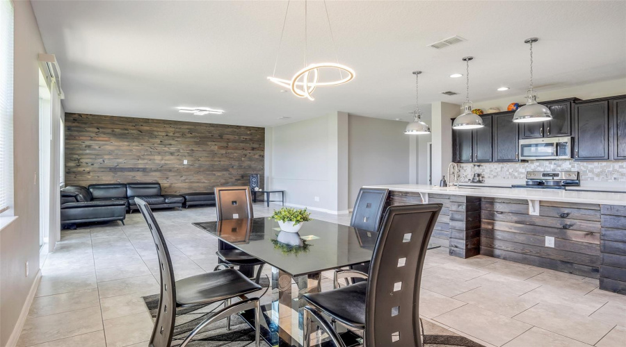 Dinning room tableroom