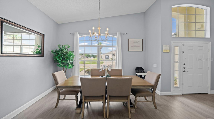 DAVENPORT, Florida 33897, 5 Bedrooms Bedrooms, ,4 BathroomsBathrooms,Residential,For Sale,BLOOMINGDALE,0,MFRO6408560