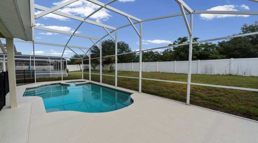 DAVENPORT, Florida 33897, 5 Bedrooms Bedrooms, ,4 BathroomsBathrooms,Residential,For Sale,BLOOMINGDALE,0,MFRO6408560