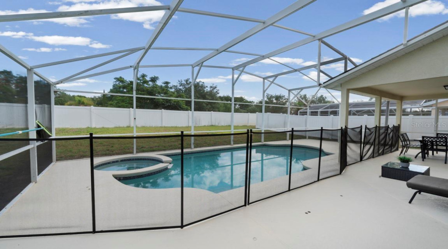 DAVENPORT, Florida 33897, 5 Bedrooms Bedrooms, ,4 BathroomsBathrooms,Residential,For Sale,BLOOMINGDALE,0,MFRO6408560