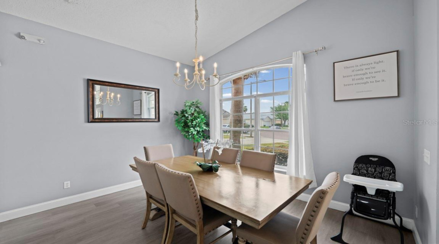 DAVENPORT, Florida 33897, 5 Bedrooms Bedrooms, ,4 BathroomsBathrooms,Residential,For Sale,BLOOMINGDALE,0,MFRO6408560