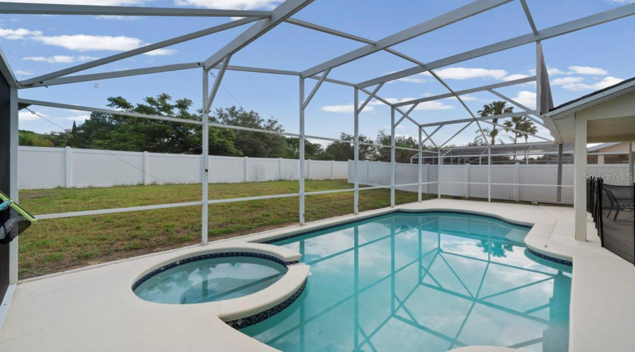 DAVENPORT, Florida 33897, 5 Bedrooms Bedrooms, ,4 BathroomsBathrooms,Residential,For Sale,BLOOMINGDALE,0,MFRO6408560