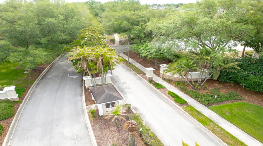 DAVENPORT, Florida 33897, 5 Bedrooms Bedrooms, ,4 BathroomsBathrooms,Residential,For Sale,BLOOMINGDALE,0,MFRO6408560
