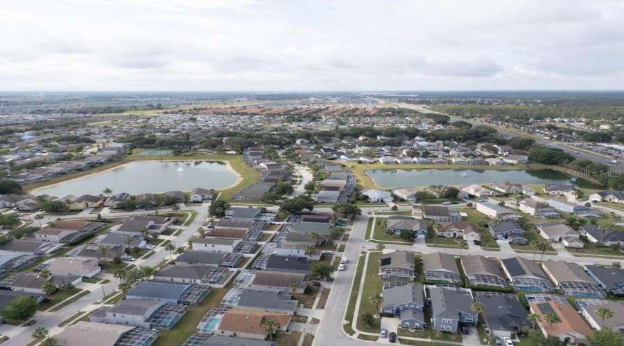 DAVENPORT, Florida 33897, 5 Bedrooms Bedrooms, ,4 BathroomsBathrooms,Residential,For Sale,BLOOMINGDALE,0,MFRO6408560