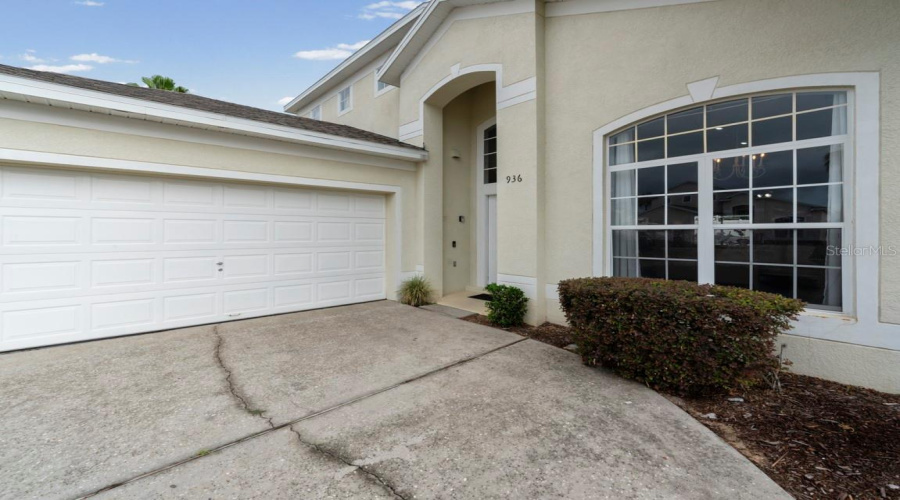 DAVENPORT, Florida 33897, 5 Bedrooms Bedrooms, ,4 BathroomsBathrooms,Residential,For Sale,BLOOMINGDALE,0,MFRO6408560