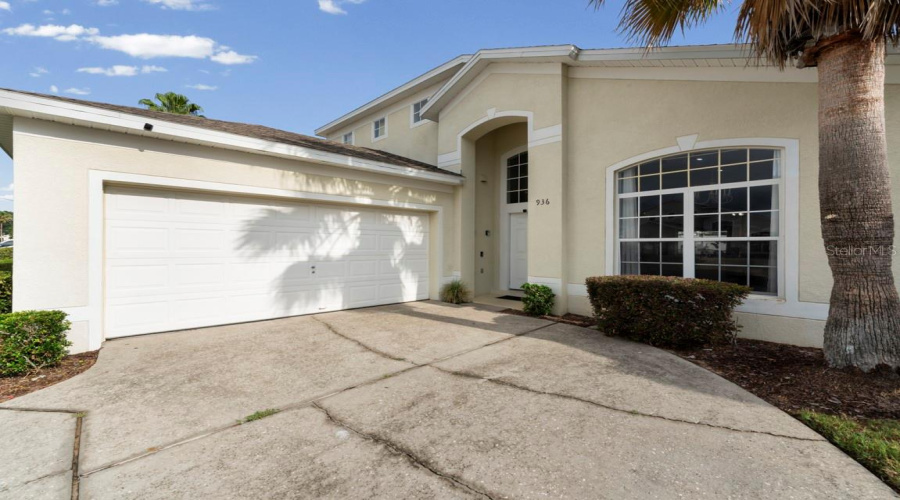 DAVENPORT, Florida 33897, 5 Bedrooms Bedrooms, ,4 BathroomsBathrooms,Residential,For Sale,BLOOMINGDALE,0,MFRO6408560