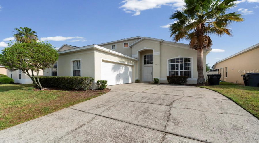 DAVENPORT, Florida 33897, 5 Bedrooms Bedrooms, ,4 BathroomsBathrooms,Residential,For Sale,BLOOMINGDALE,0,MFRO6408560