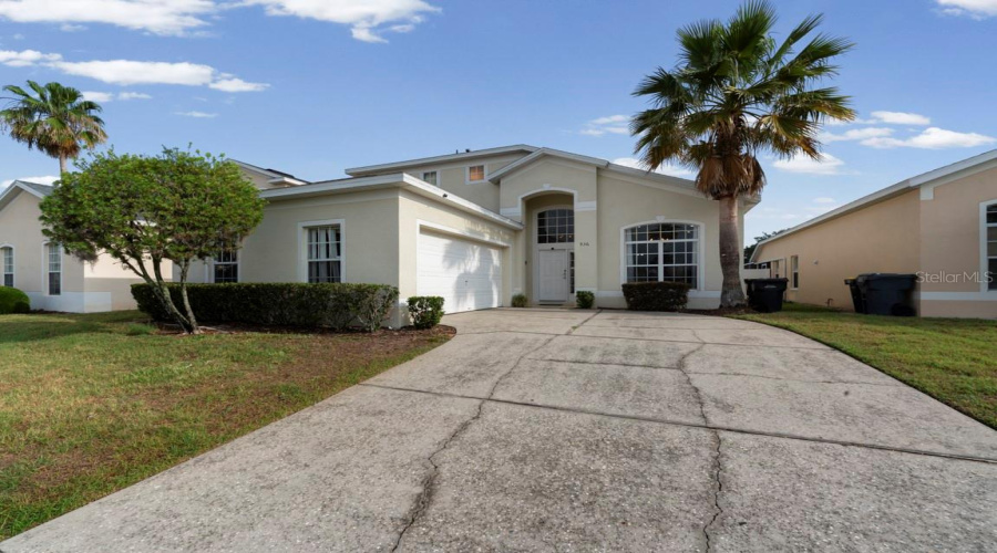 DAVENPORT, Florida 33897, 5 Bedrooms Bedrooms, ,4 BathroomsBathrooms,Residential,For Sale,BLOOMINGDALE,0,MFRO6408560