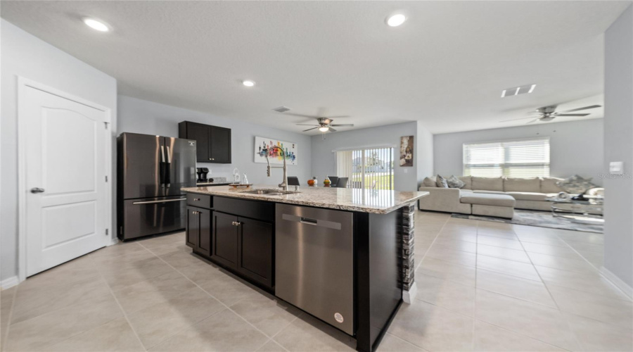 DAVENPORT, Florida 33837, 4 Bedrooms Bedrooms, ,2 BathroomsBathrooms,Residential,For Sale,VICTORIA,0,MFRS5138149