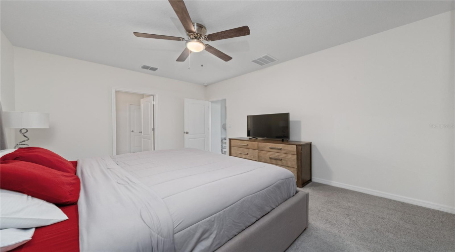 DAVENPORT, Florida 33837, 4 Bedrooms Bedrooms, ,2 BathroomsBathrooms,Residential,For Sale,VICTORIA,0,MFRS5138149