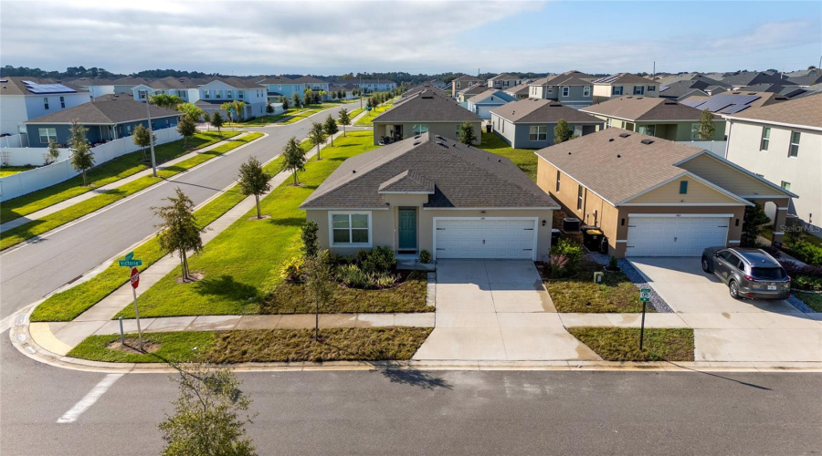 DAVENPORT, Florida 33837, 4 Bedrooms Bedrooms, ,2 BathroomsBathrooms,Residential,For Sale,VICTORIA,0,MFRS5138149