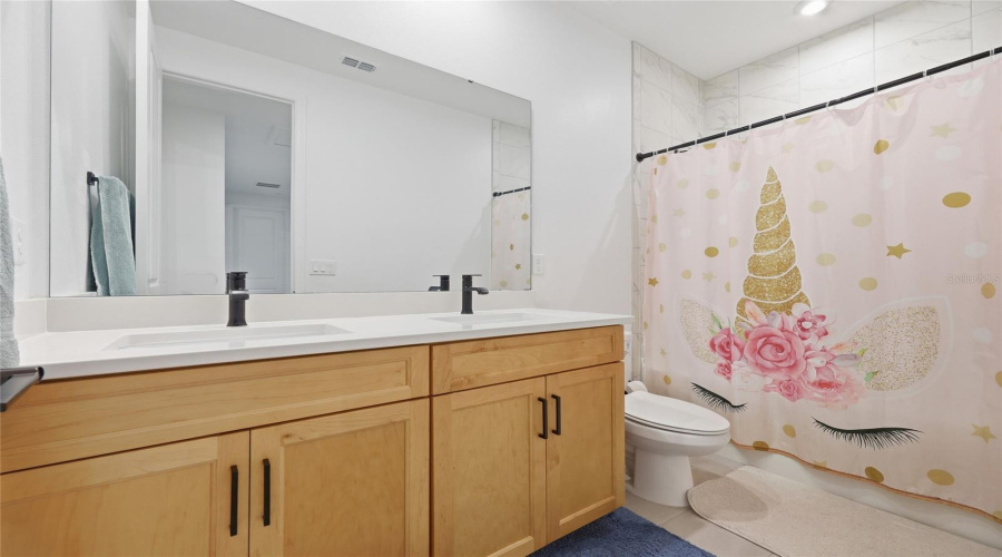 KISSIMMEE, Florida 34747, 6 Bedrooms Bedrooms, ,4 BathroomsBathrooms,Residential,For Sale,ESTUARY LAKE,0,MFRO6407514