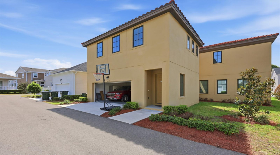 KISSIMMEE, Florida 34747, 6 Bedrooms Bedrooms, ,4 BathroomsBathrooms,Residential,For Sale,ESTUARY LAKE,0,MFRO6407514