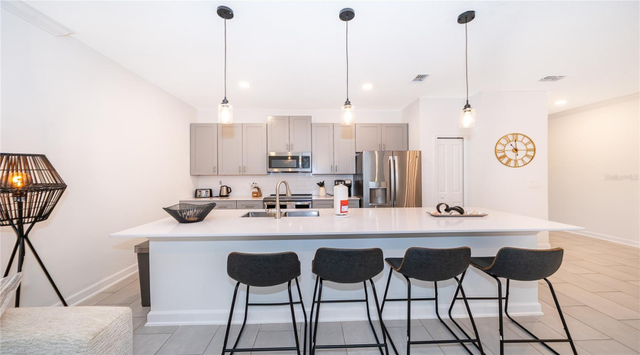 KISSIMMEE, Florida 34746, 4 Bedrooms Bedrooms, ,3 BathroomsBathrooms,Residential,For Sale,READING,0,MFRS5150119