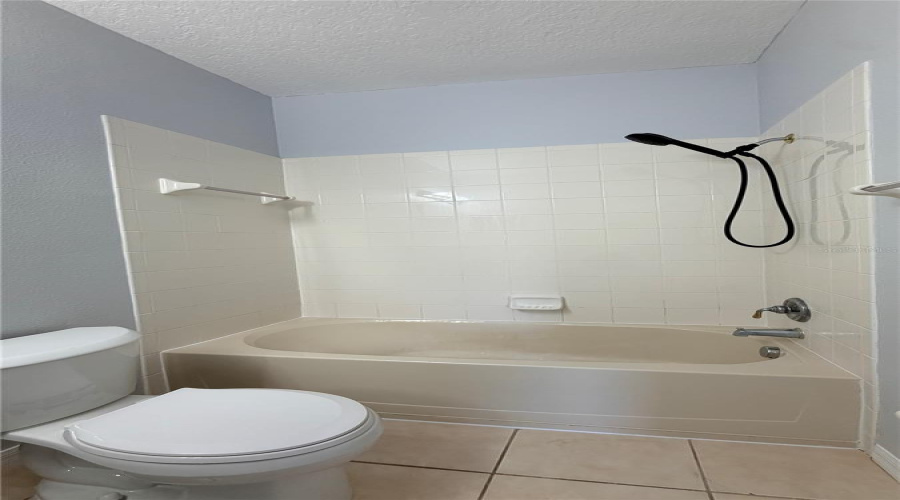 KISSIMMEE, Florida 34746, 5 Bedrooms Bedrooms, ,3 BathroomsBathrooms,Residential,For Sale,EAGLE ISLE,0,MFRS5149952