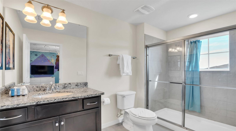 DAVENPORT, Florida 33897, 5 Bedrooms Bedrooms, ,5 BathroomsBathrooms,Residential,For Sale,SUMMER,0,MFRO6218294