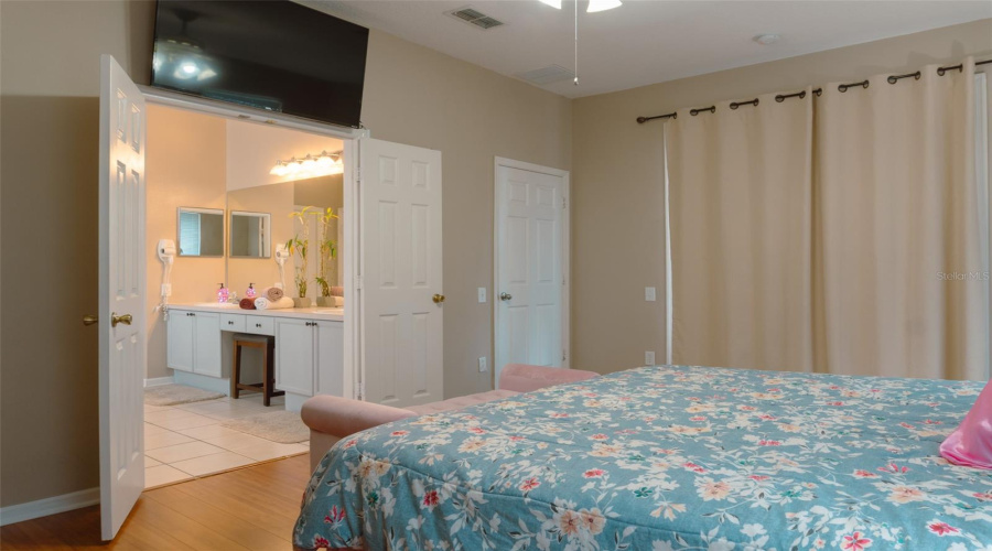 KISSIMMEE, Florida 34747, 5 Bedrooms Bedrooms, ,3 BathroomsBathrooms,Residential,For Sale,FAN PALM,0,MFRO6395292
