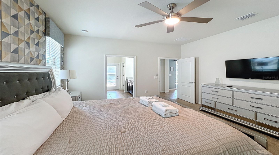 KISSIMMEE, Florida 34747, 8 Bedrooms Bedrooms, ,6 BathroomsBathrooms,Residential,For Sale,LIMA,0,MFRS5126817
