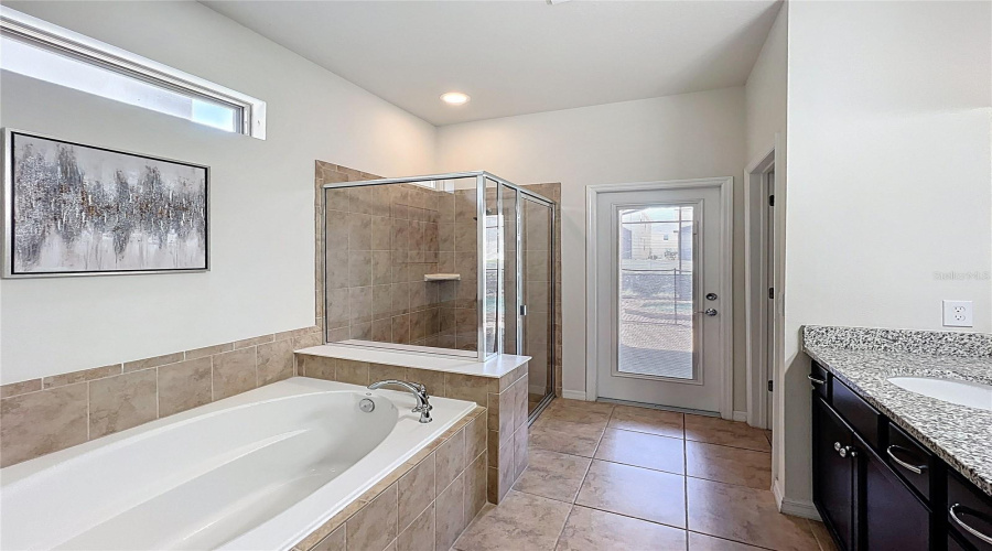 KISSIMMEE, Florida 34747, 8 Bedrooms Bedrooms, ,6 BathroomsBathrooms,Residential,For Sale,LIMA,0,MFRS5126817