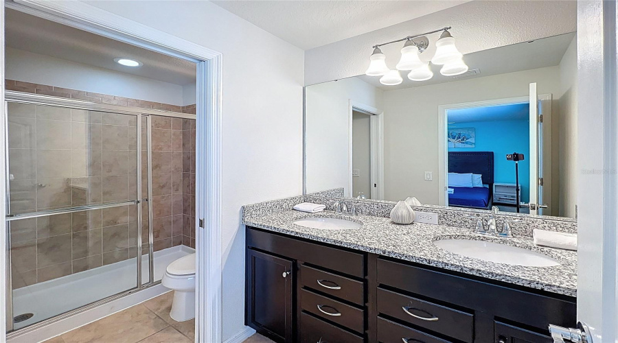KISSIMMEE, Florida 34747, 8 Bedrooms Bedrooms, ,6 BathroomsBathrooms,Residential,For Sale,LIMA,0,MFRS5126817
