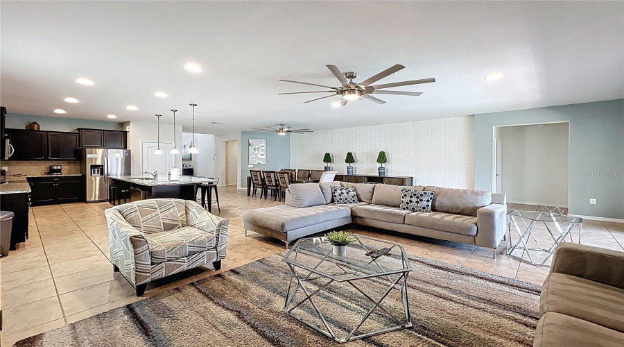 KISSIMMEE, Florida 34747, 8 Bedrooms Bedrooms, ,6 BathroomsBathrooms,Residential,For Sale,LIMA,0,MFRS5126817