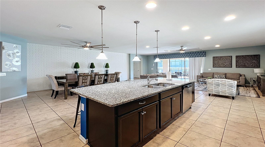 KISSIMMEE, Florida 34747, 8 Bedrooms Bedrooms, ,6 BathroomsBathrooms,Residential,For Sale,LIMA,0,MFRS5126817