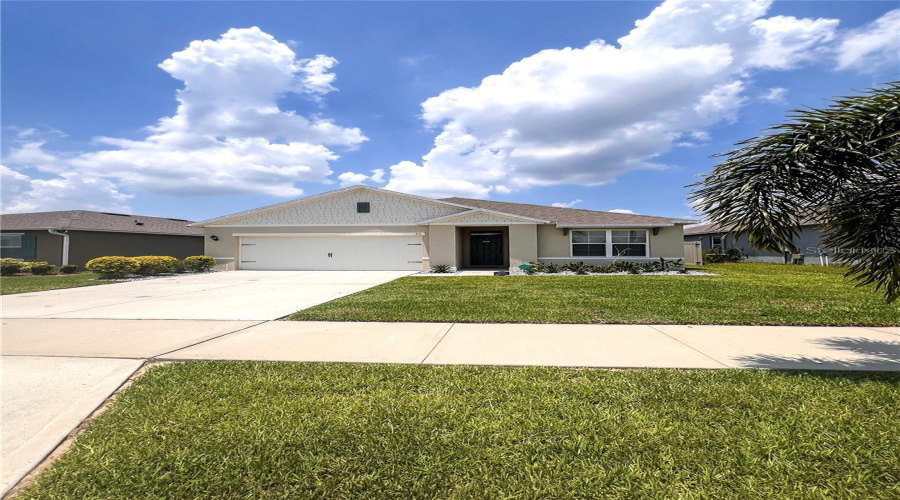 DAVENPORT, Florida 33837, 3 Bedrooms Bedrooms, ,2 BathroomsBathrooms,Residential,For Sale,NOBLE,0,MFRS5150059