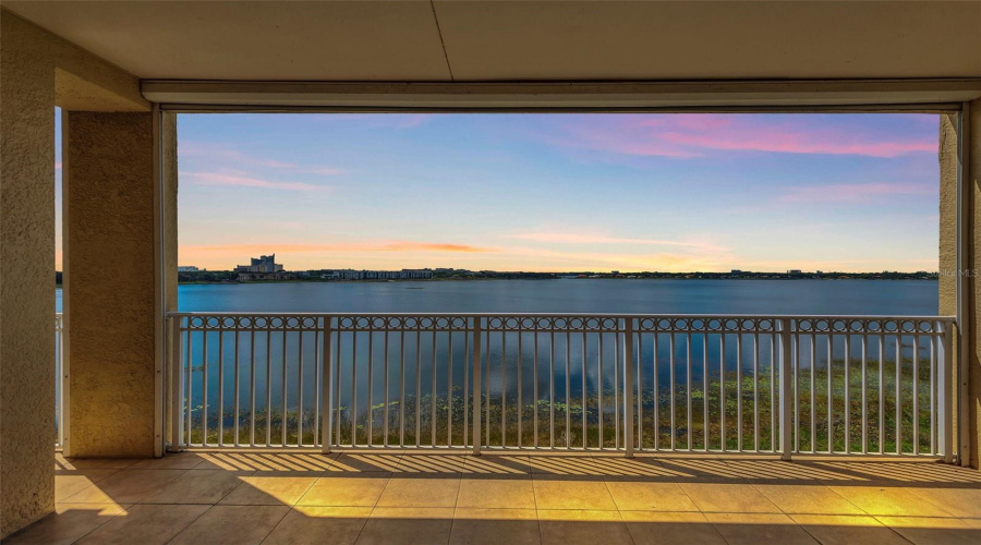 ORLANDO, Florida 32836, 4 Bedrooms Bedrooms, ,3 BathroomsBathrooms,Residential,For Sale,THE ESPLANADE,0,MFRO6408706