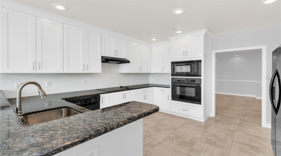ORLANDO, Florida 32836, 4 Bedrooms Bedrooms, ,3 BathroomsBathrooms,Residential,For Sale,THE ESPLANADE,0,MFRO6408706