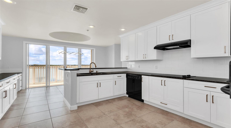 ORLANDO, Florida 32836, 4 Bedrooms Bedrooms, ,3 BathroomsBathrooms,Residential,For Sale,THE ESPLANADE,0,MFRO6408706