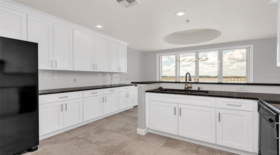 ORLANDO, Florida 32836, 4 Bedrooms Bedrooms, ,3 BathroomsBathrooms,Residential,For Sale,THE ESPLANADE,0,MFRO6408706