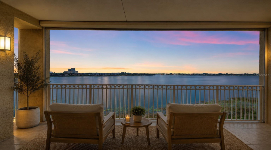 ORLANDO, Florida 32836, 4 Bedrooms Bedrooms, ,3 BathroomsBathrooms,Residential,For Sale,THE ESPLANADE,0,MFRO6408706