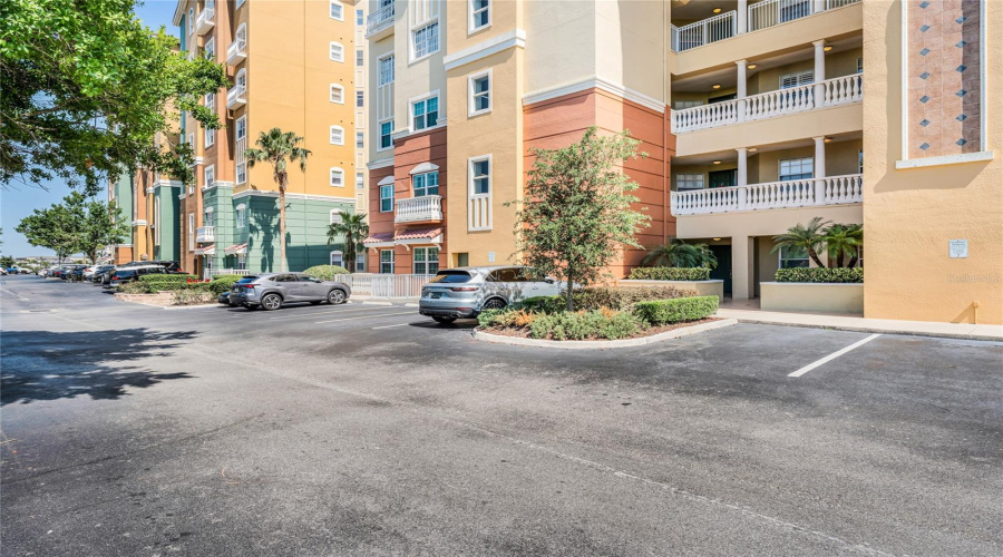ORLANDO, Florida 32836, 4 Bedrooms Bedrooms, ,3 BathroomsBathrooms,Residential,For Sale,THE ESPLANADE,0,MFRO6408706