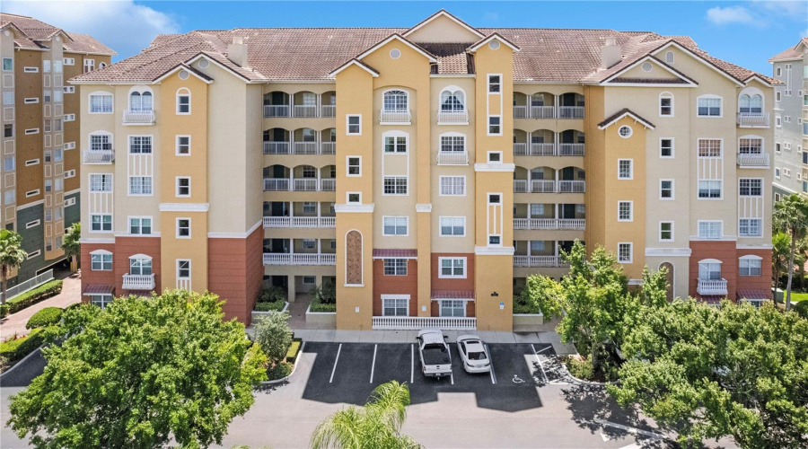 ORLANDO, Florida 32836, 4 Bedrooms Bedrooms, ,3 BathroomsBathrooms,Residential,For Sale,THE ESPLANADE,0,MFRO6408706