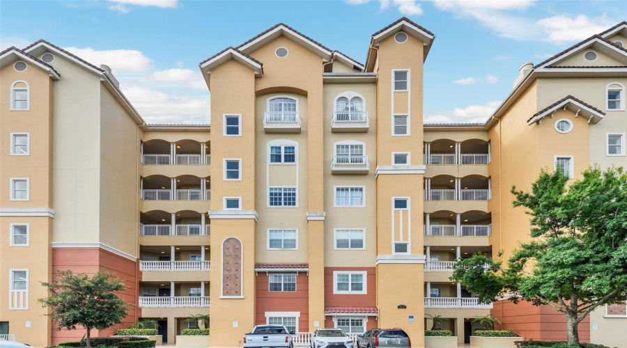 ORLANDO, Florida 32836, 4 Bedrooms Bedrooms, ,3 BathroomsBathrooms,Residential,For Sale,THE ESPLANADE,0,MFRO6408706