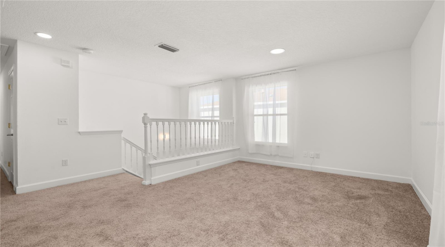 DAVENPORT, Florida 33897, 3 Bedrooms Bedrooms, ,2 BathroomsBathrooms,Residential,For Sale,RONA,0,MFRS5145567
