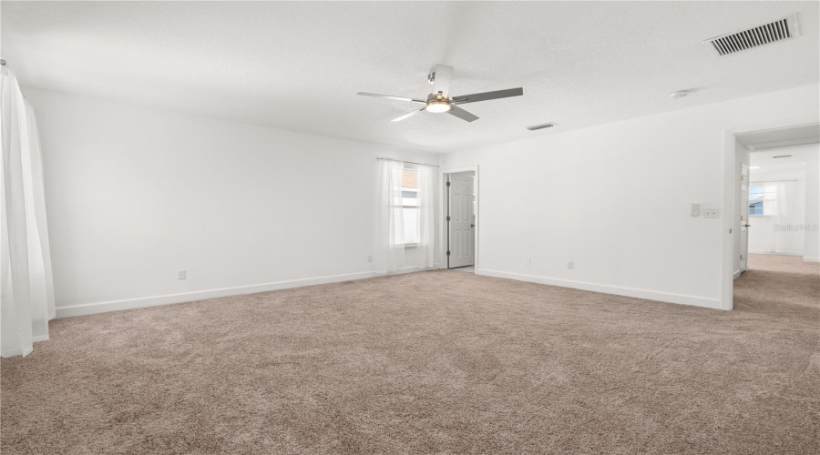 DAVENPORT, Florida 33897, 3 Bedrooms Bedrooms, ,2 BathroomsBathrooms,Residential,For Sale,RONA,0,MFRS5145567