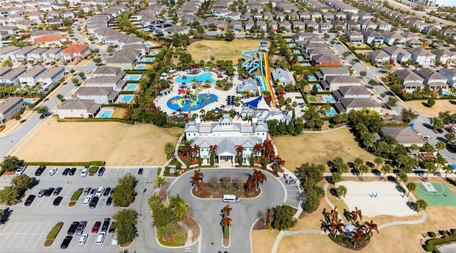 Renunion Resort & Clubhouse