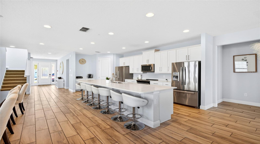 KISSIMMEE, Florida 34747, 9 Bedrooms Bedrooms, ,8 BathroomsBathrooms,Residential,For Sale,FAIRFAX DRIVE,0,MFRO6382849