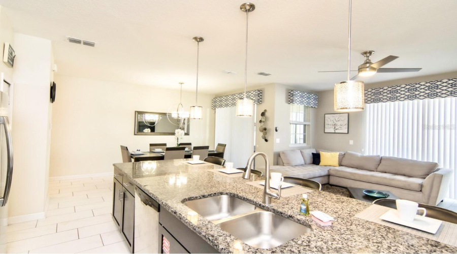 KISSIMMEE, Florida 34746, 4 Bedrooms Bedrooms, ,3 BathroomsBathrooms,Residential,For Sale,ROMEO,0,MFRS5124116