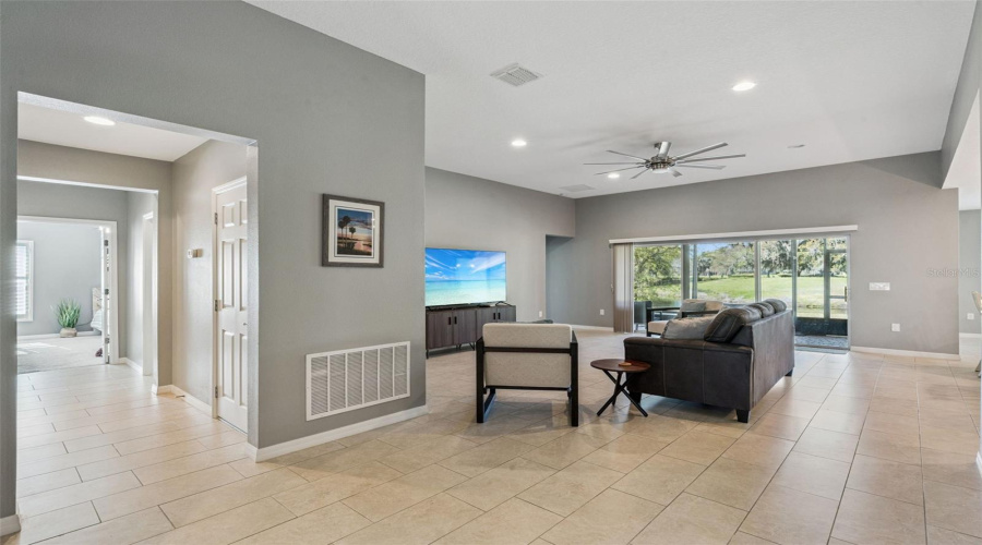 KISSIMMEE, Florida 34746, 4 Bedrooms Bedrooms, ,3 BathroomsBathrooms,Residential,For Sale,RIALTO,0,MFRS5146384