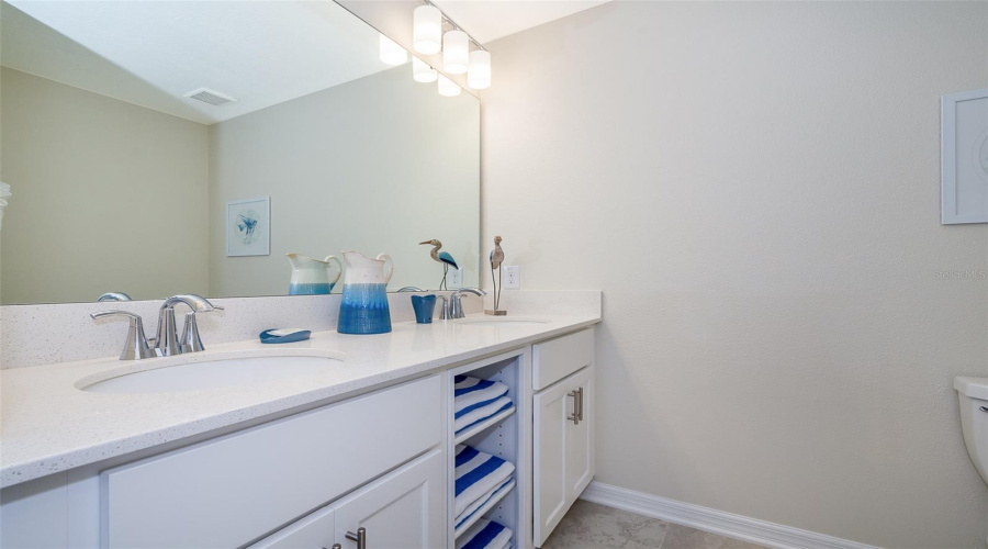 KISSIMMEE, Florida 34746, 2 Bedrooms Bedrooms, ,2 BathroomsBathrooms,Residential,For Sale,CLOCK TOWER,0,MFRS5150203