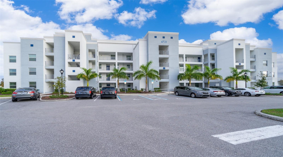 KISSIMMEE, Florida 34746, 2 Bedrooms Bedrooms, ,2 BathroomsBathrooms,Residential,For Sale,CLOCK TOWER,0,MFRS5150203