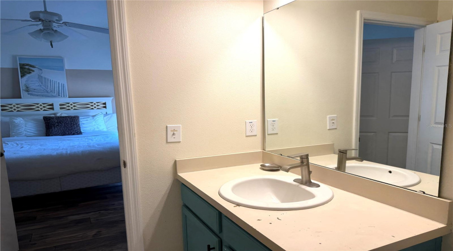 KISSIMMEE, Florida 34746, 4 Bedrooms Bedrooms, ,3 BathroomsBathrooms,Residential,For Sale,ADA,0,MFRO6408598