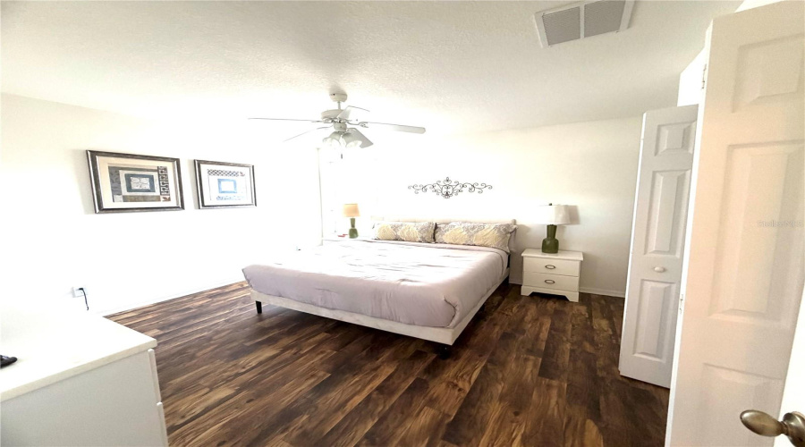 KISSIMMEE, Florida 34746, 4 Bedrooms Bedrooms, ,3 BathroomsBathrooms,Residential,For Sale,ADA,0,MFRO6408598
