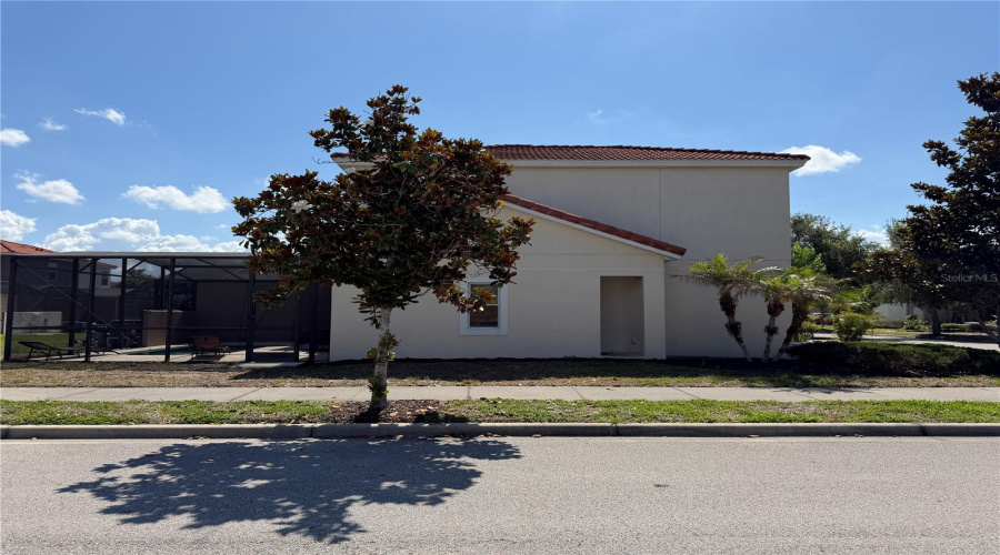 KISSIMMEE, Florida 34746, 4 Bedrooms Bedrooms, ,3 BathroomsBathrooms,Residential,For Sale,ADA,0,MFRO6408598