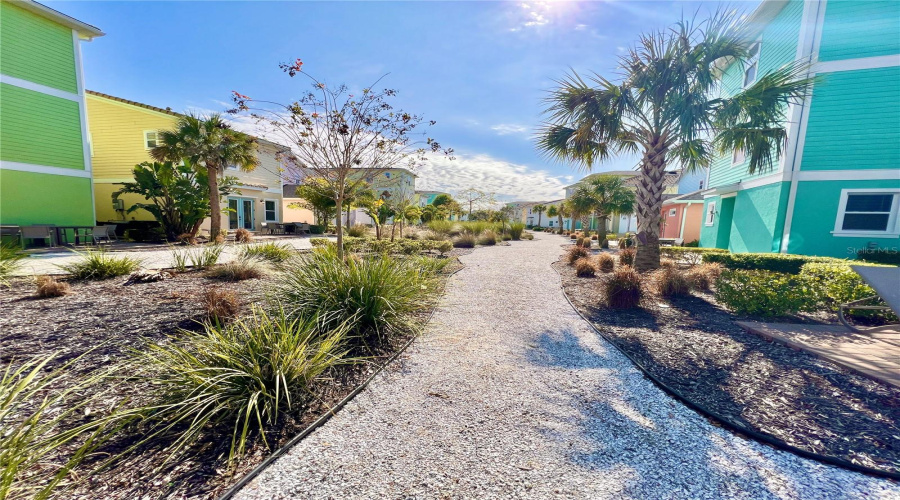 KISSIMMEE, Florida 34747, 3 Bedrooms Bedrooms, ,3 BathroomsBathrooms,Residential,For Sale,KNEE DEEP,0,MFRO6408722