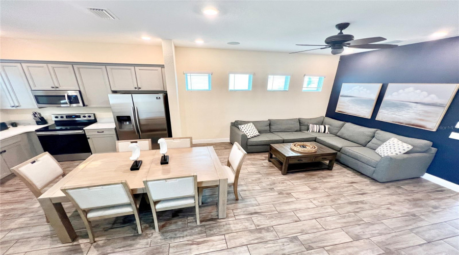 KISSIMMEE, Florida 34747, 3 Bedrooms Bedrooms, ,3 BathroomsBathrooms,Residential,For Sale,KNEE DEEP,0,MFRO6408722