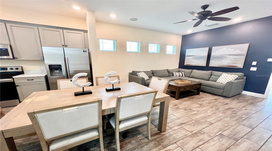 KISSIMMEE, Florida 34747, 3 Bedrooms Bedrooms, ,3 BathroomsBathrooms,Residential,For Sale,KNEE DEEP,0,MFRO6408722