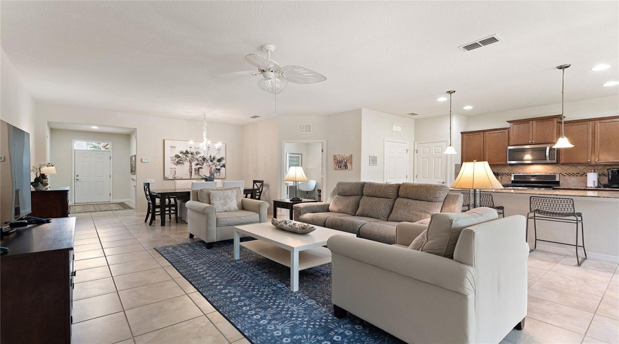 DAVENPORT, Florida 33837, 3 Bedrooms Bedrooms, ,2 BathroomsBathrooms,Residential,For Sale,VALENCIA,0,MFRS5149786